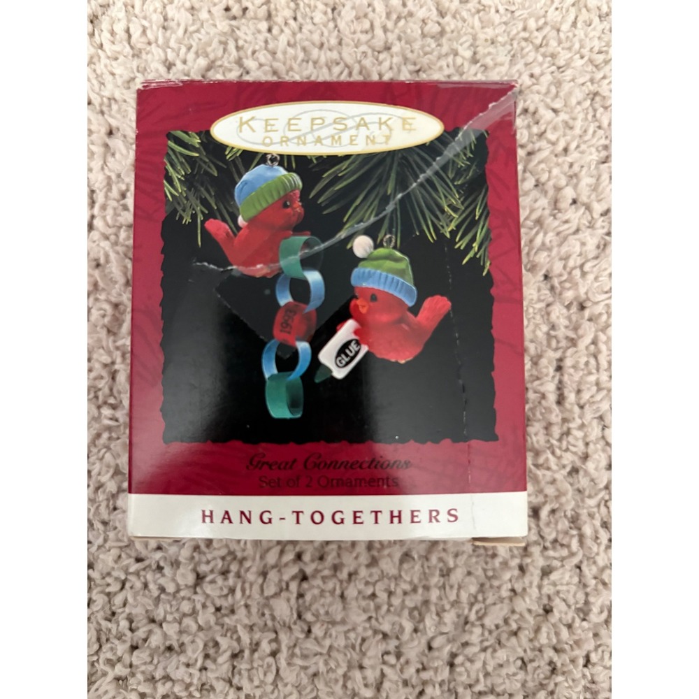 1993 Hallmark Keepsake Great Connections Redbirds Set of 2 Ornaments QX540-2